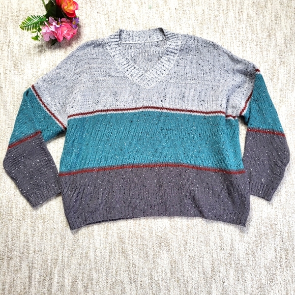 SHEIN Sweaters - SHEIN grey and teal color block v-neck oversized sweater